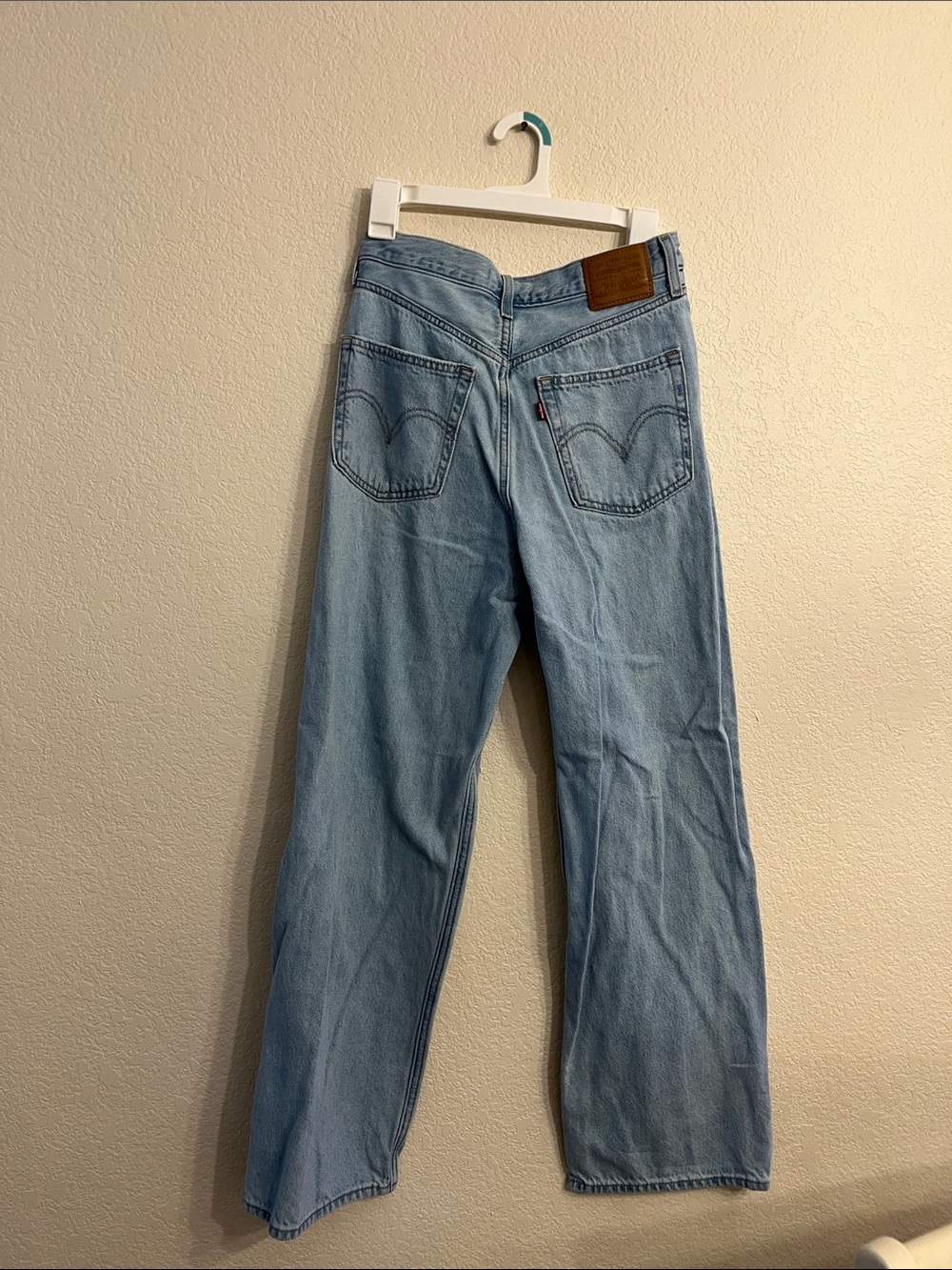 Levi's Light Blue Straight Women's Jeans